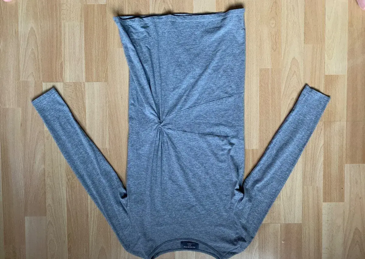 Sede saty zn. Reserved vel.146
