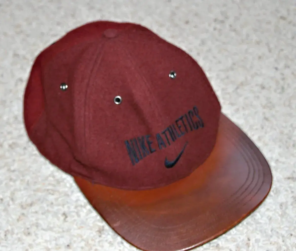 Čepice Nike Athletics