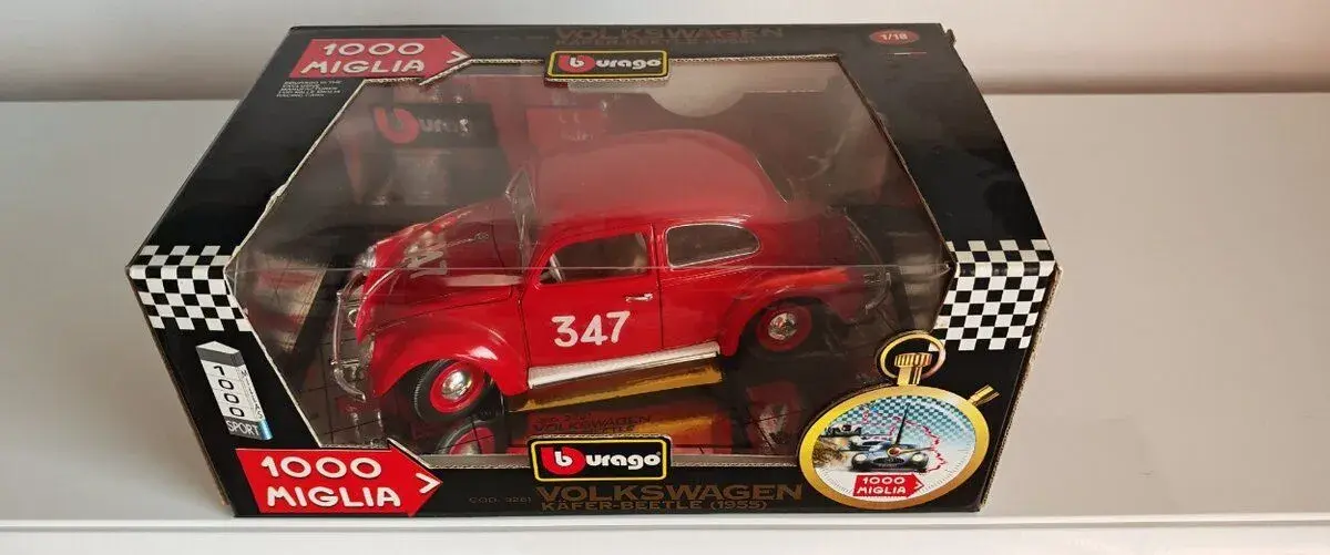 BBURAGO 1:18 Volkswagen Kafer Beetle Top