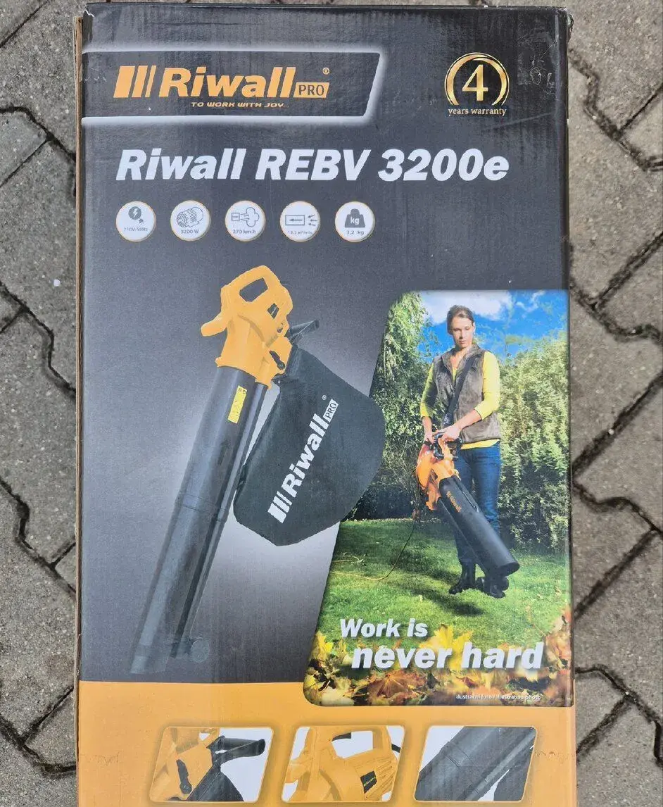 Vysavač na listí Riwall