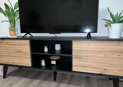 Moderní Tv stolek