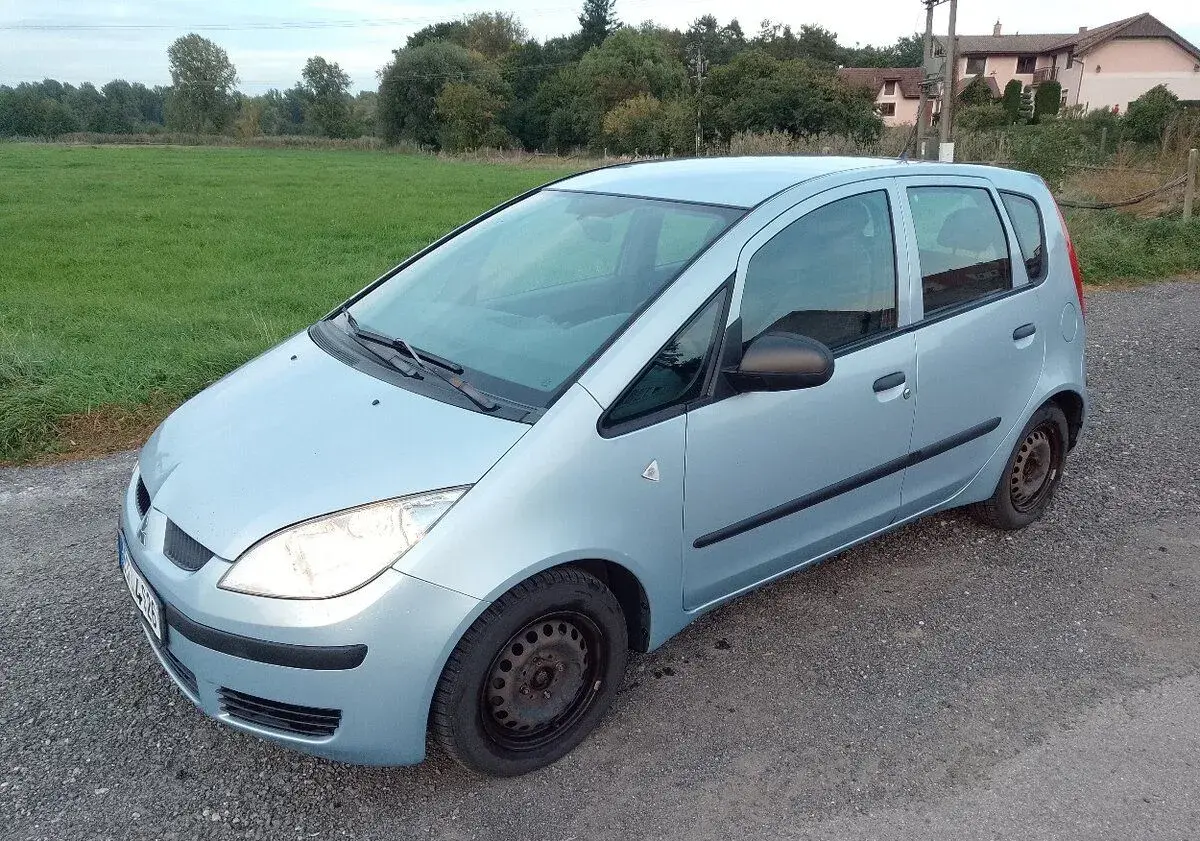 Colt z roku 2006, hezky, bez koroze.