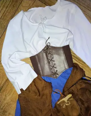 Kostým šenkýřka středověk LARP