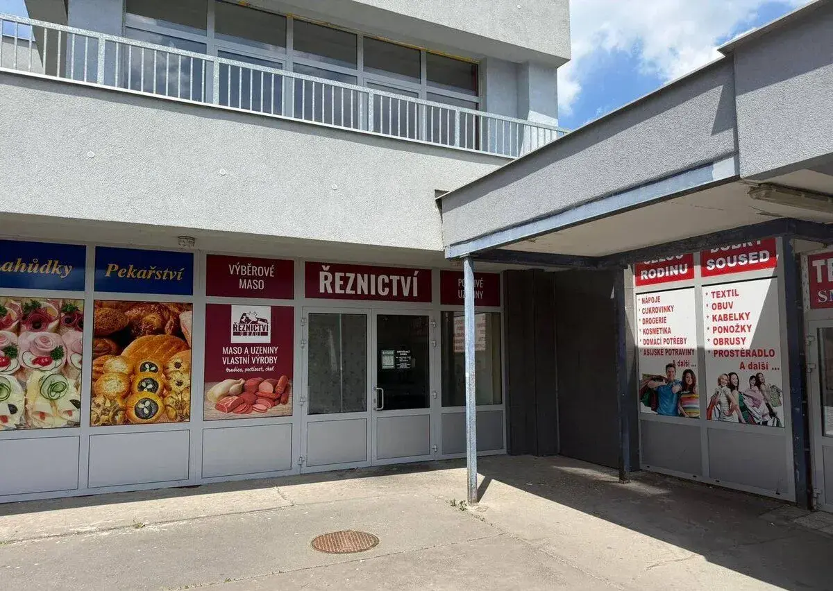 Pronájem komerční Obchodní prostory, 88㎡ Orlová 73514