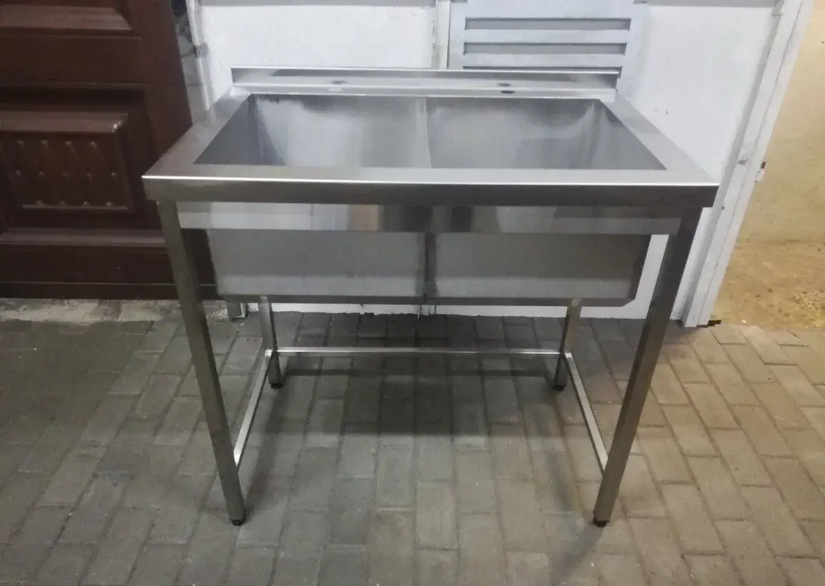 Nerezový gastro drez / dvojdřez svařovaný