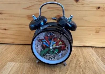 Budík Marvel