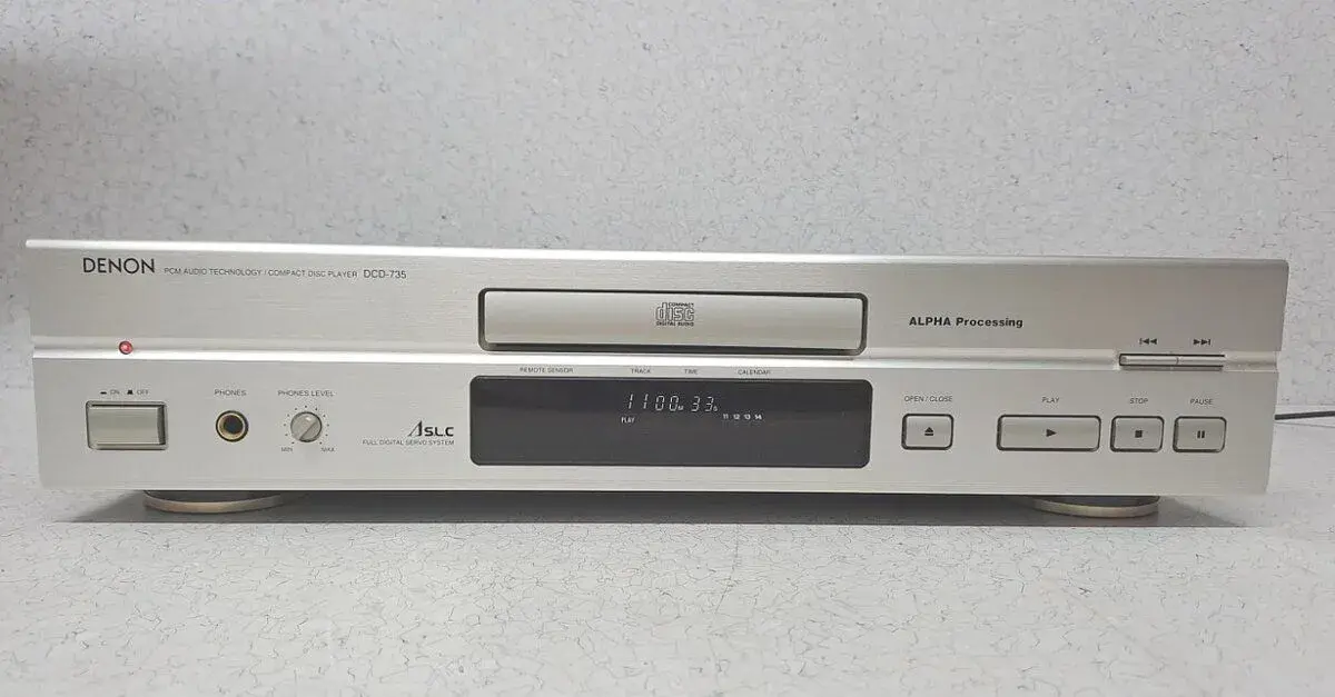 CD přehrávač Denon DCD-735