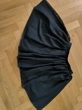Černá kolová sukně značky Tchibo