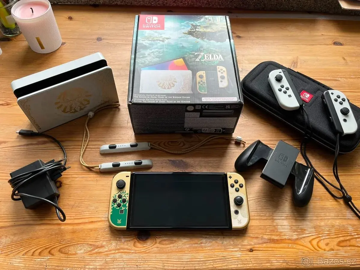 Nintendo Switch OLED The Legend of Zelda edition
