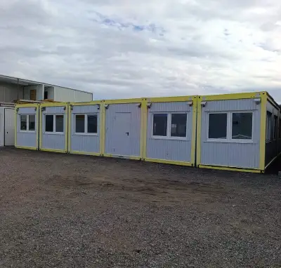 Modulární dům/kancelář/set 12 obytných kontejnerů 180m²