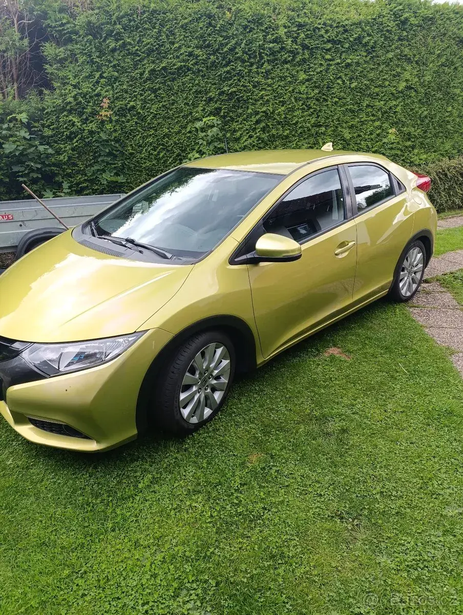 Civic,1,8,104kw,2013,108000 km, automat