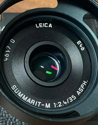 Leica Summarit-M 35mm f/2.4 ASPH – Výborný stav, extrémně os