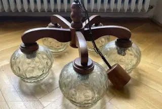 Lustr dřevo/sklo