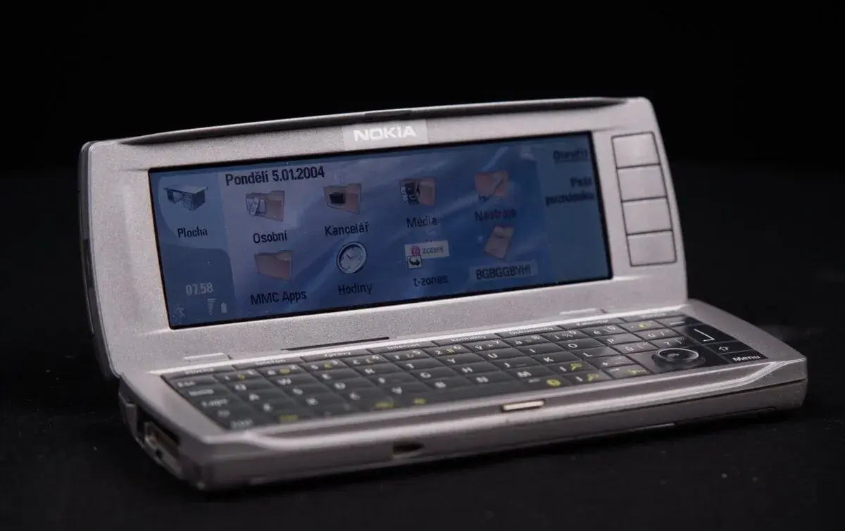 NOKIA 9500 komunikátor