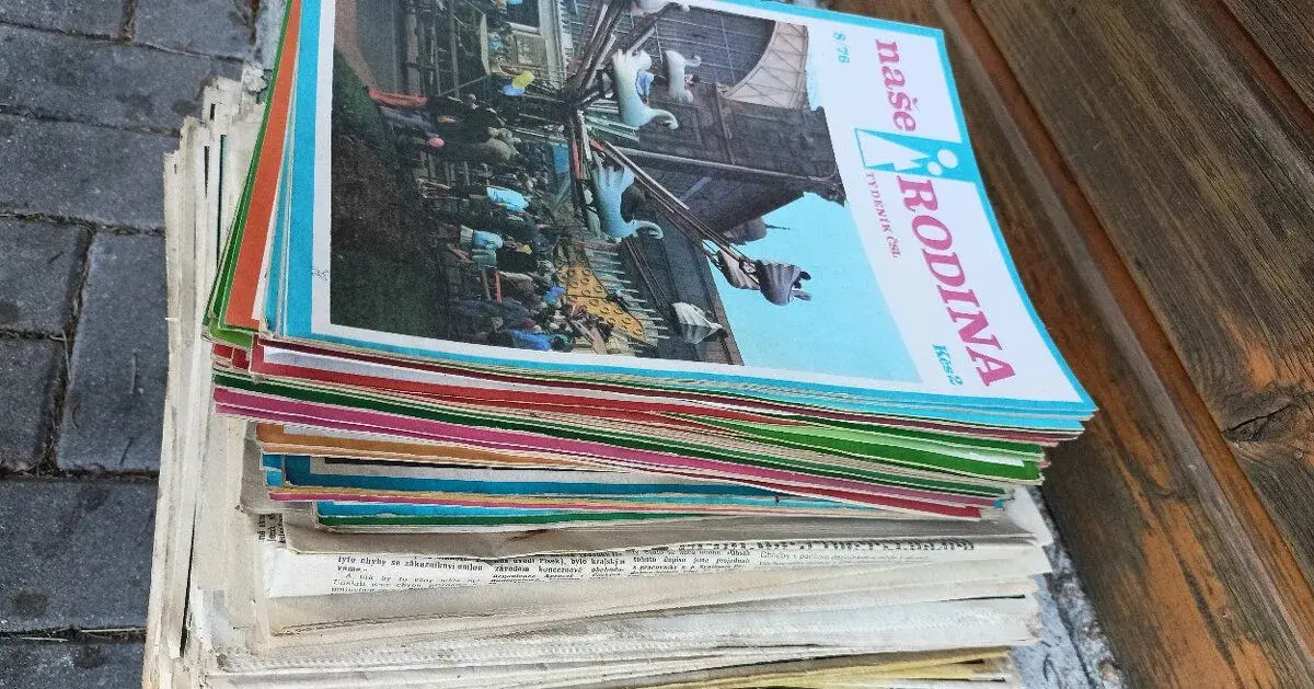 90x staré časopisy, Rodina, rudé právo, mladý svět atd.