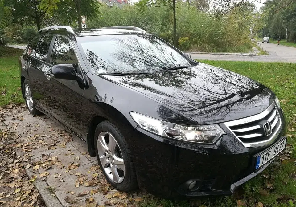 Hondu Accord Tourer (kombi) 8. Generace po faceliftu.