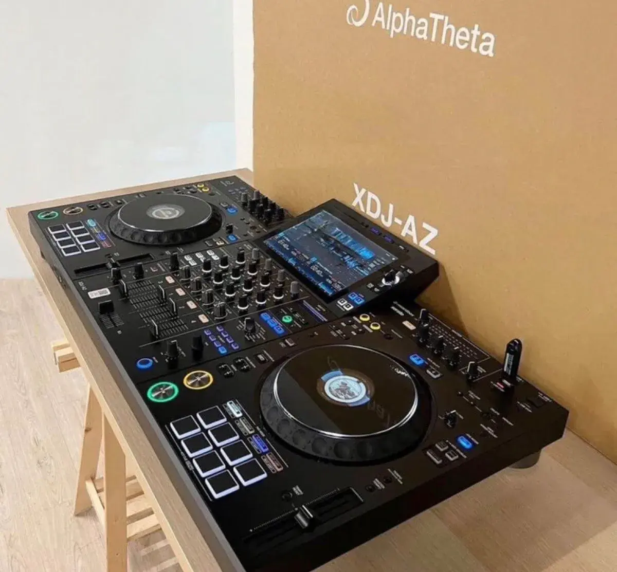 PRONÁJEM AlphaTheta XDJ-AZ + Magma Case | DJ konzole