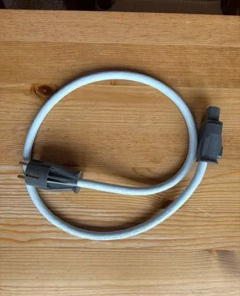 SUPRA LoRad 2.5 MkII – stíněný Hi-Fi napájecí kabel 3×2,5 mm