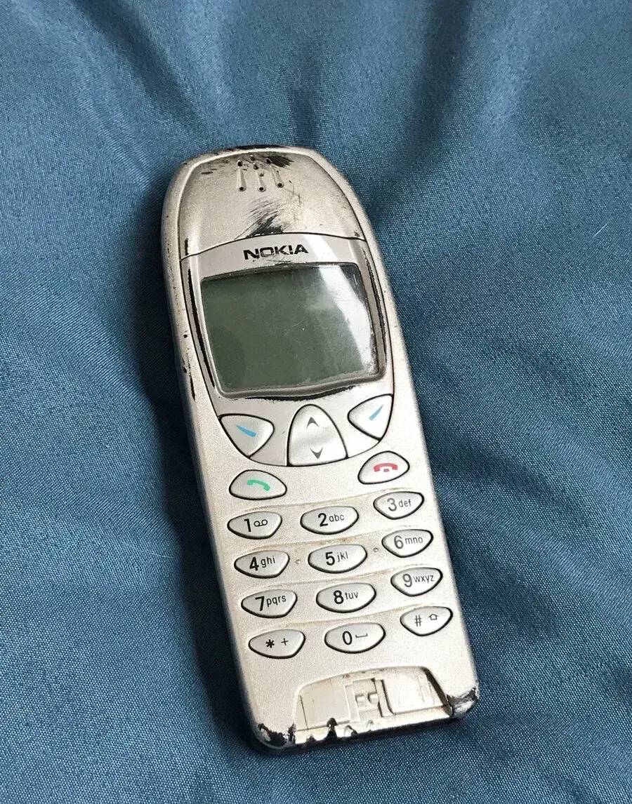 Nokia 6210 Čti popis