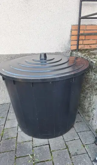 Otužovací káď nebo káď na kapry