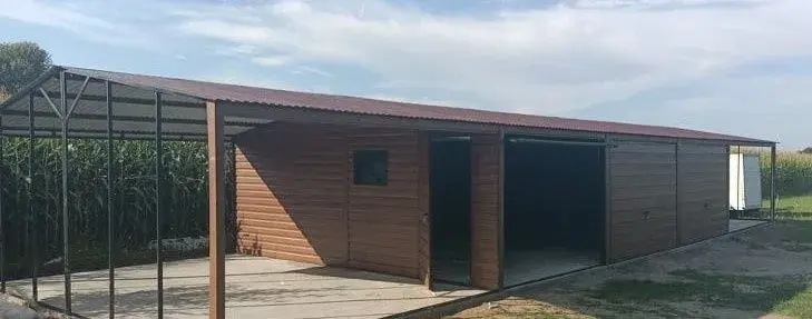 Garáž 9x6 se dvěma přístřeškami