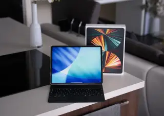  Apple iPad Pro 13” M1 | 256 GB + Magic Keyboard CZ