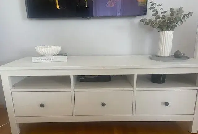 Ikea televizní stolek Hemnes