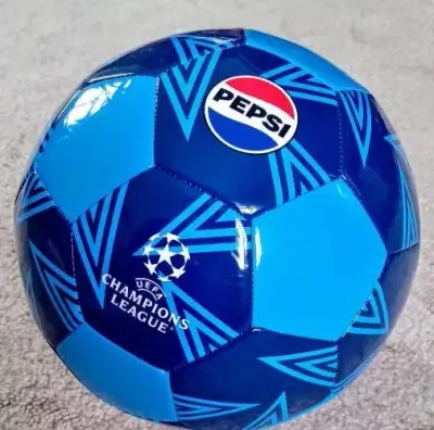 Fotbalový míč UEFA-CHAMPIONS LEAGUE-nový, nepoužitý.