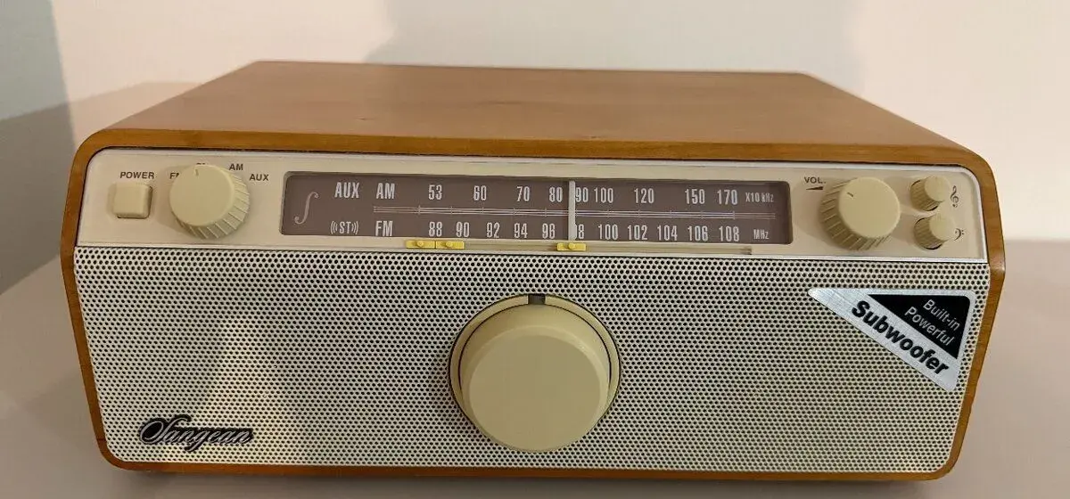 Stolní analogové rádio Sangean WR-12