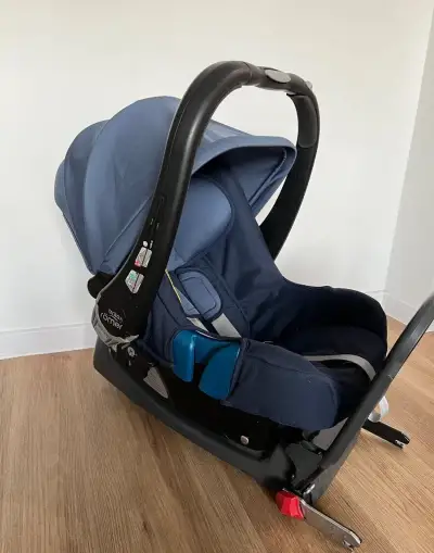 Dětská autosedačka vajíčko Britax Römer Baby safe