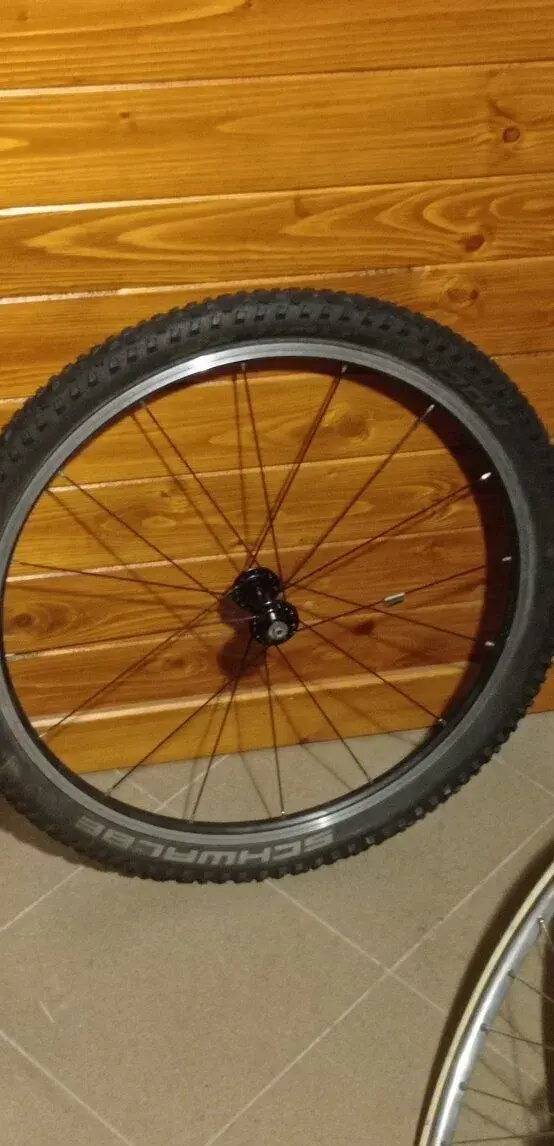 MTB přední kolo vel. 24