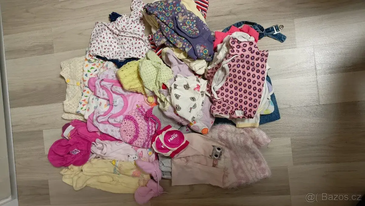 Mix obleceni pro holcicku 2-9 mesicu