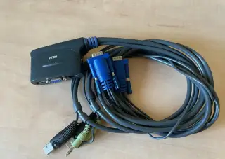 2 port USB KVM switch ATEN CS62U