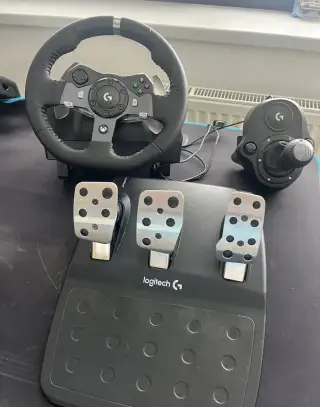 Logitech G920 + Řadicí páka