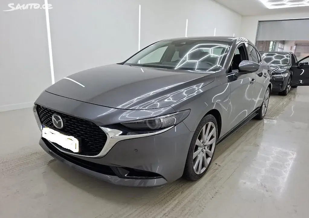 Mazda – 2019, 119 900 km