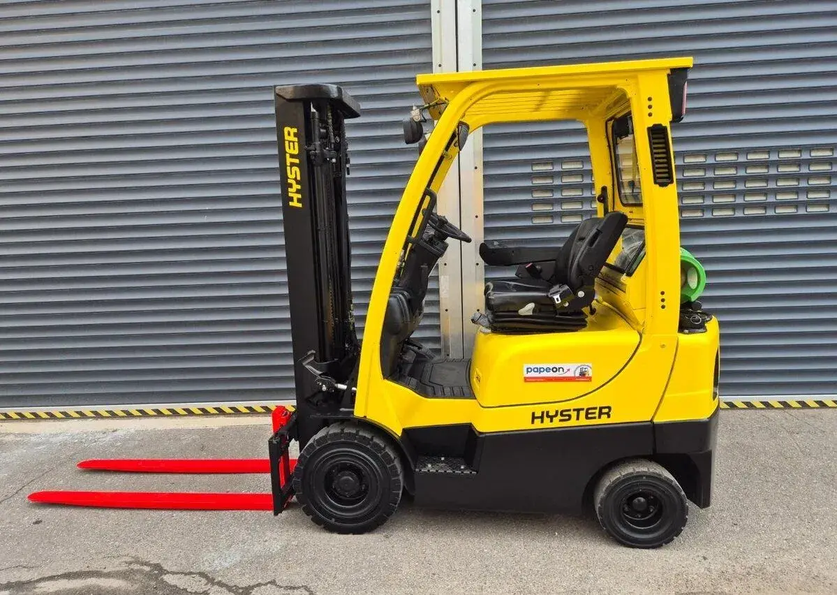 Použitý vysokozdvižný vozík Hyster 2t, triplex