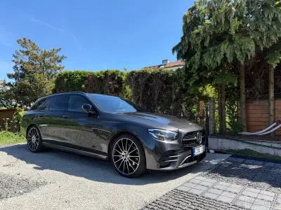Mercedes-Benz E300d – 88 000 km