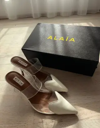 Alaia sandals