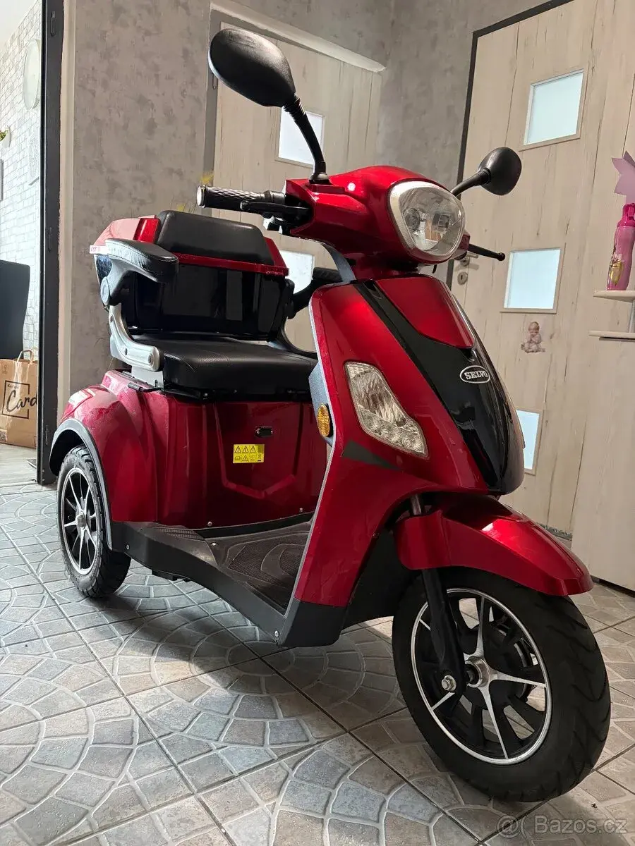 Tříkolový elektrický vozík