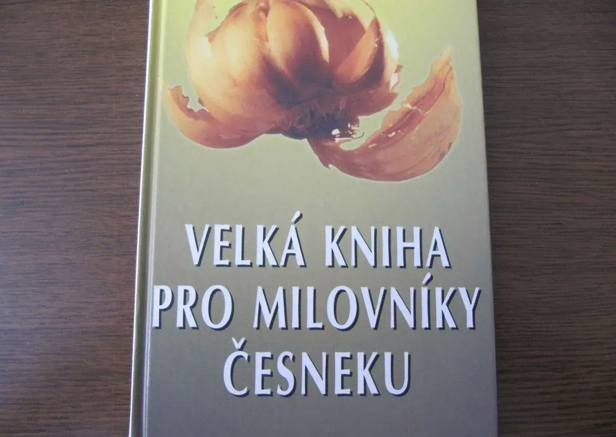 VELKÁ KNIHA PRO MILOVN9KY ČESNEKU
