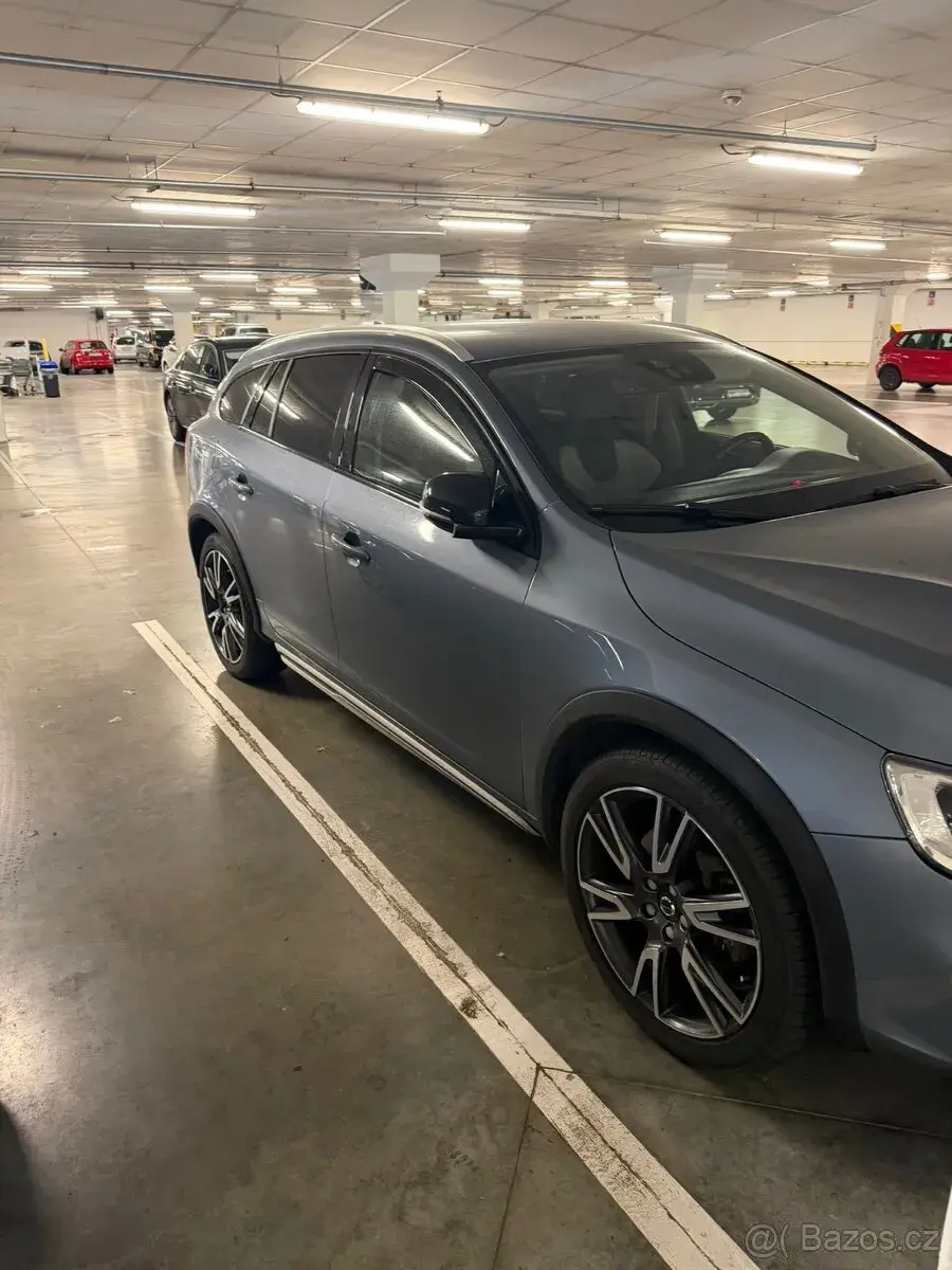 Volvo v – 2017