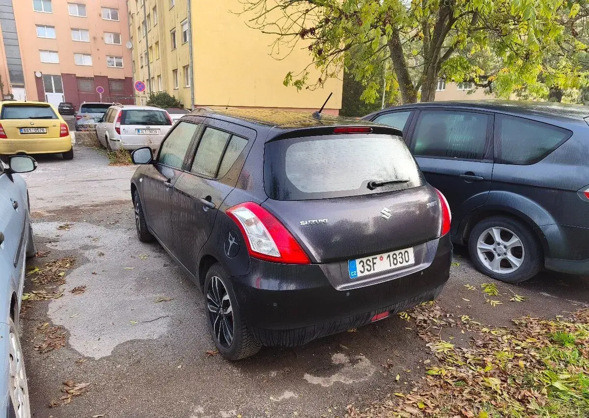 SWIFT 1.2 GL/AC SE 69kW, RV 2015 / 159tkm