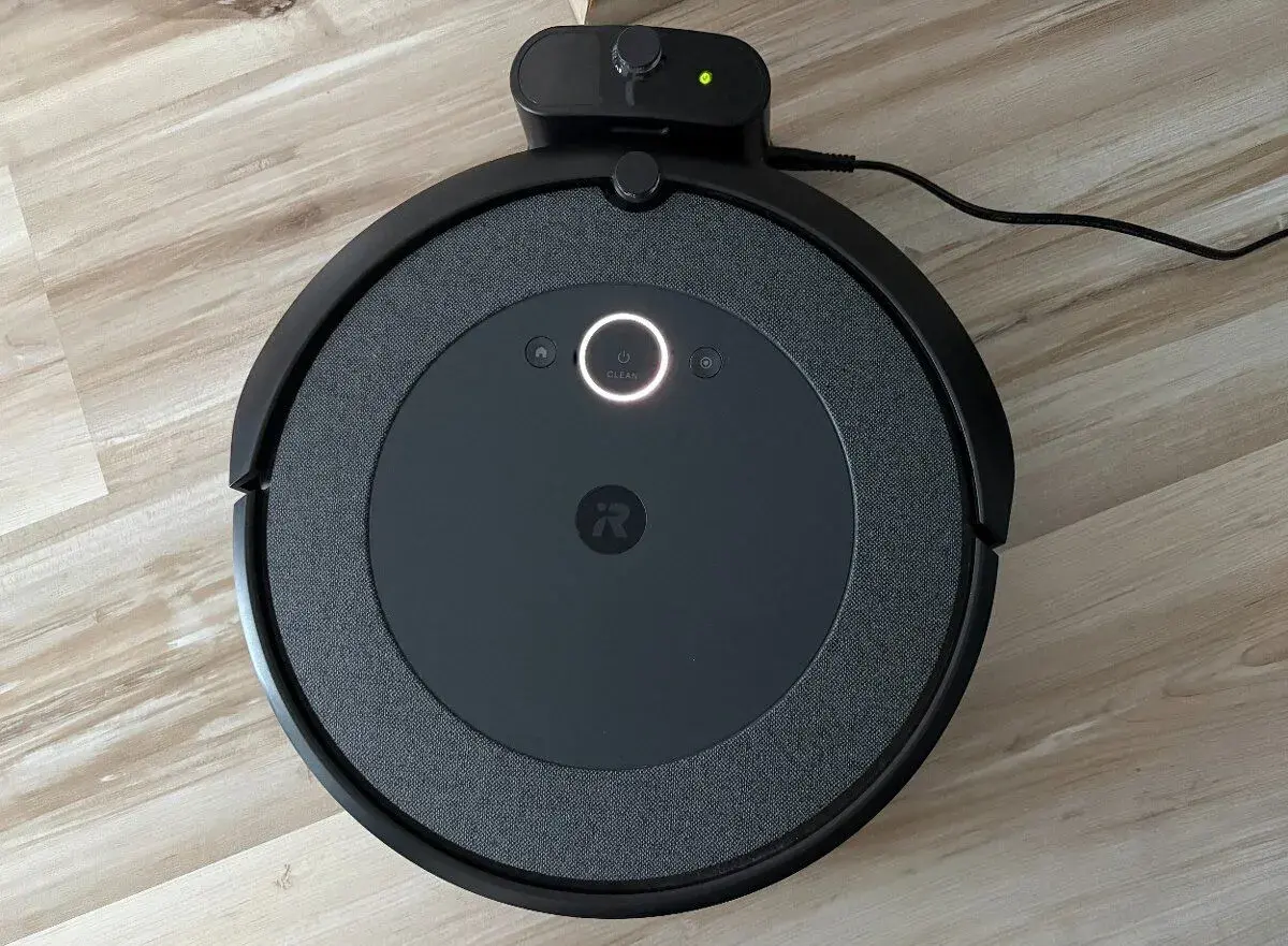 iRobot Roomba i3