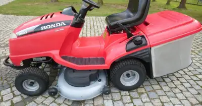 Zahradní traktor Honda 2620