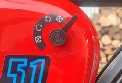 Simson samolepka zapalovani