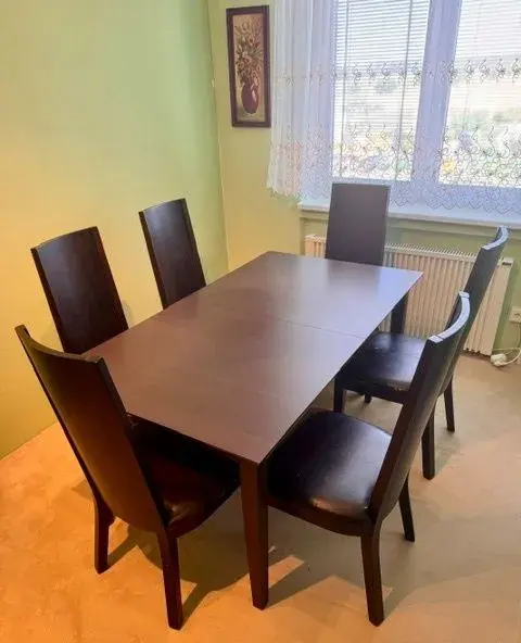 Stůl+6 židlí (set)
