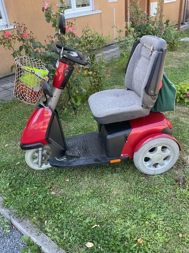 elektrický vozík Booster Trophy 6