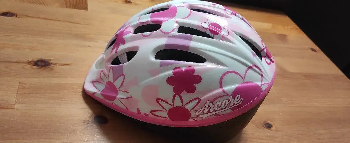 Dívčí helma na kolo