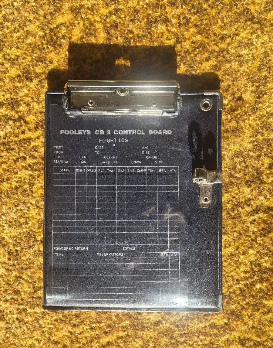 Pilotní nákoleník Pooleys CB-3 Control Board - kneeboard
