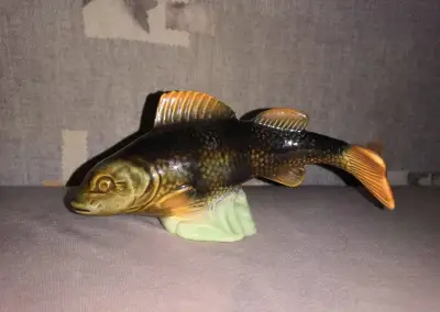 Porcelánový okoun Maďarsko